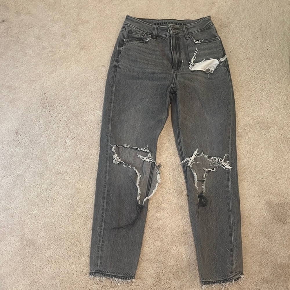 Size 0 Grey American Eagle Mom Jeans